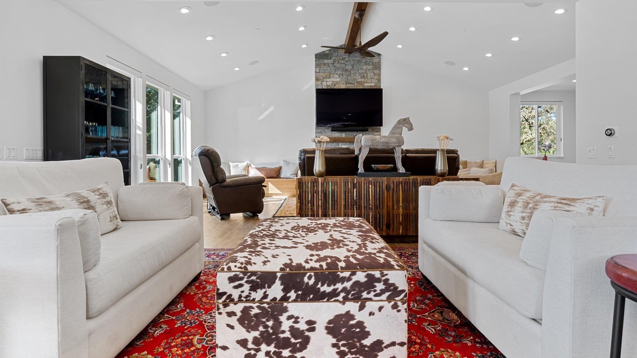 Photo of Livingroom in Healdsburg