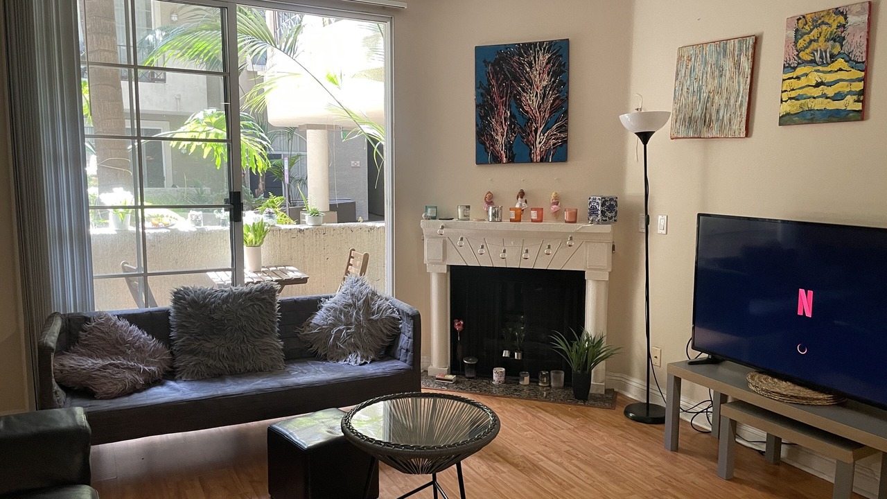 Photo of Livingroom in La Brea