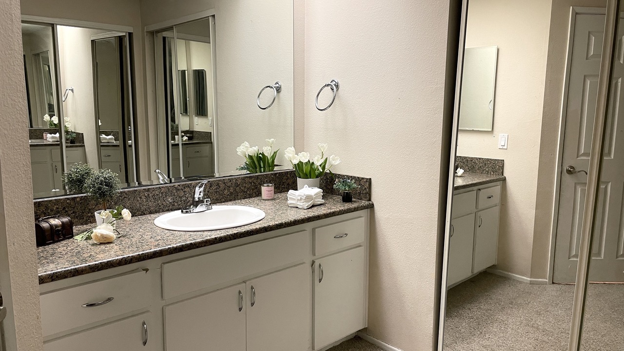 Photo of Bathroom in La Brea
