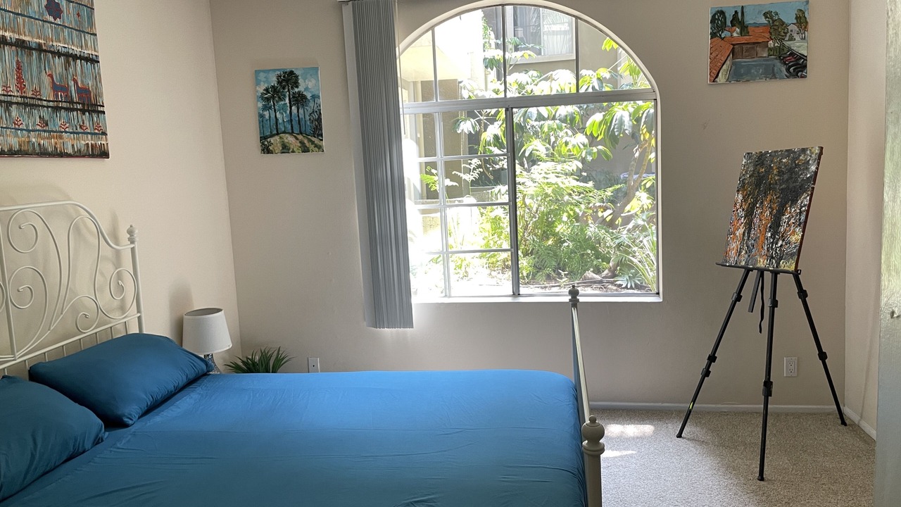Photo of Bedroom in La Brea