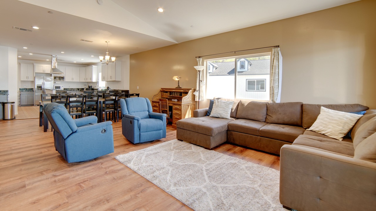 Photo of Livingroom in Clearlake