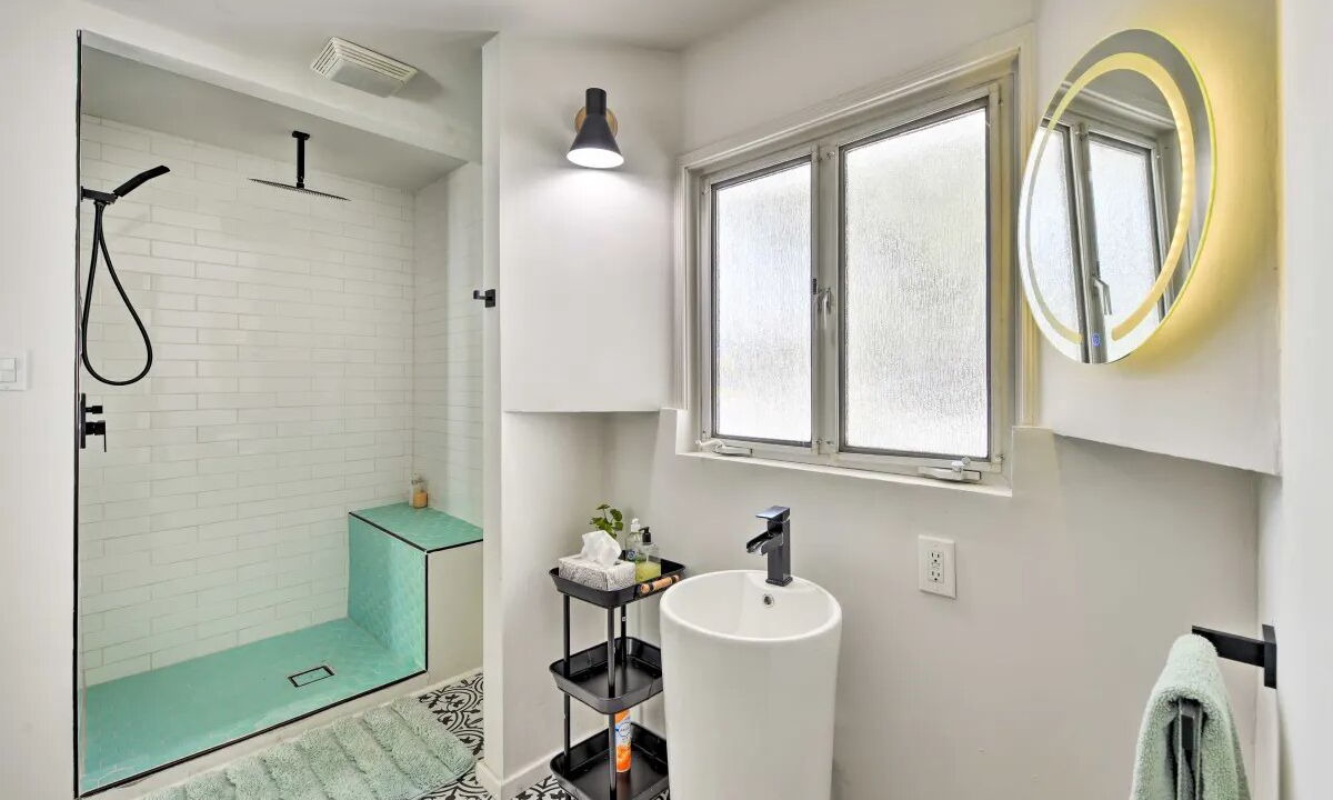 Photo of Bathroom in Deepwell Estates