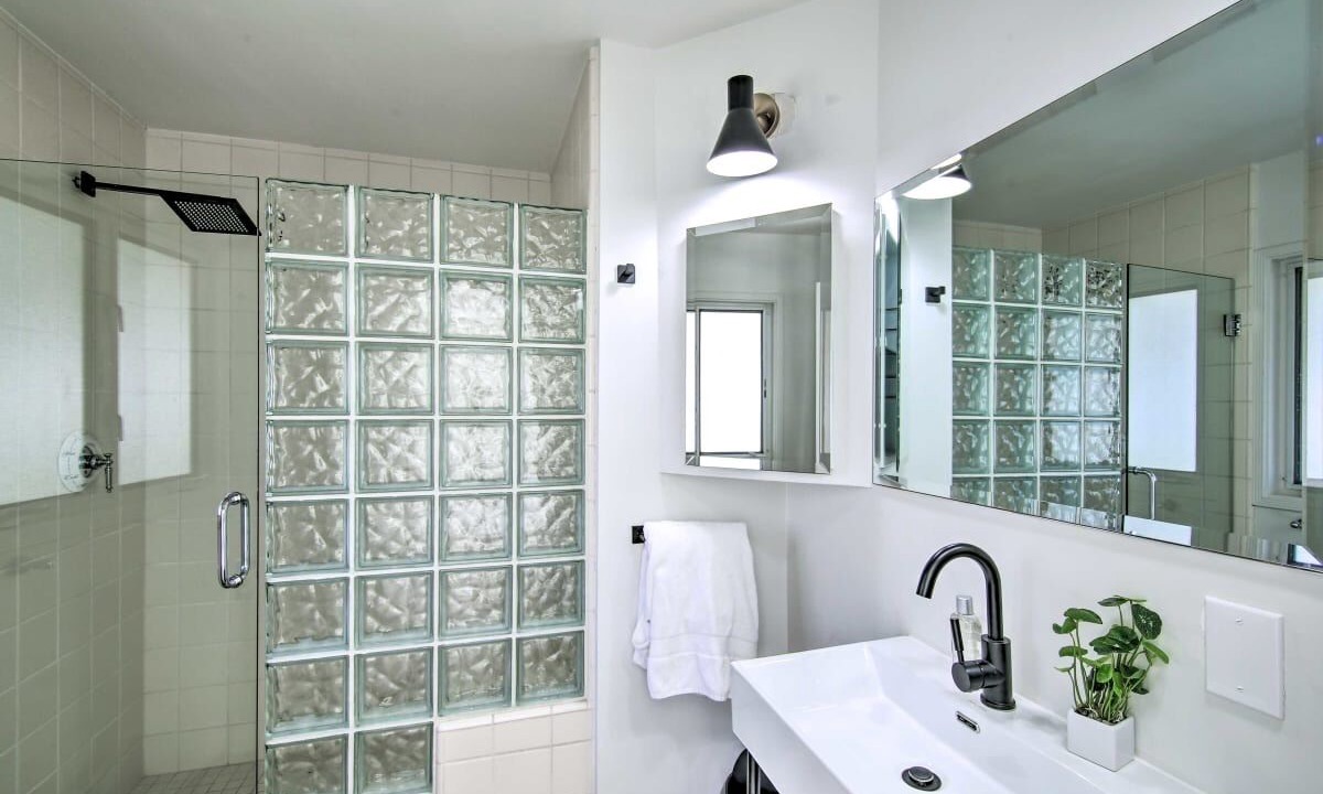 Photo of Bathroom in Deepwell Estates