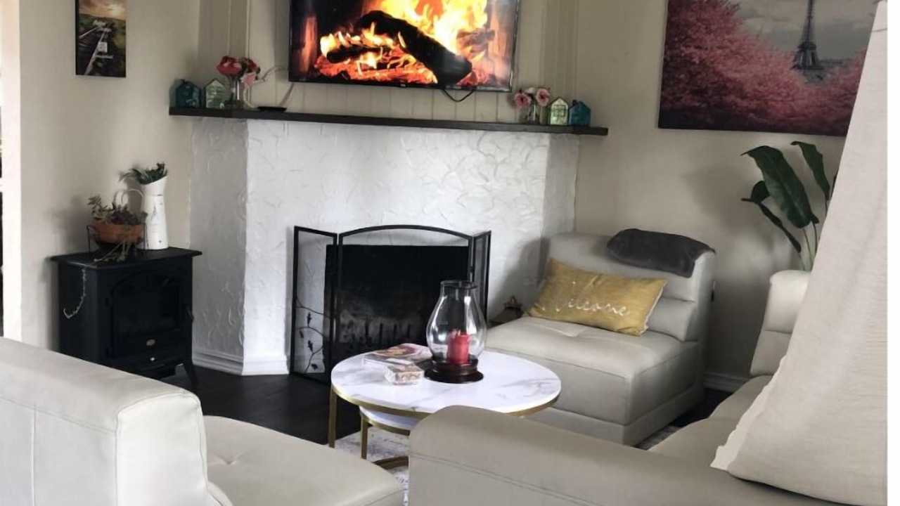 Photo of Livingroom in Upland