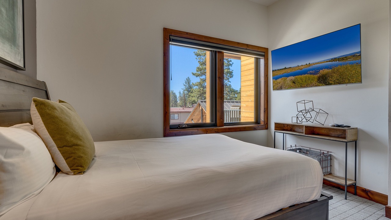 Photo of Bedroom in Lakeside Park