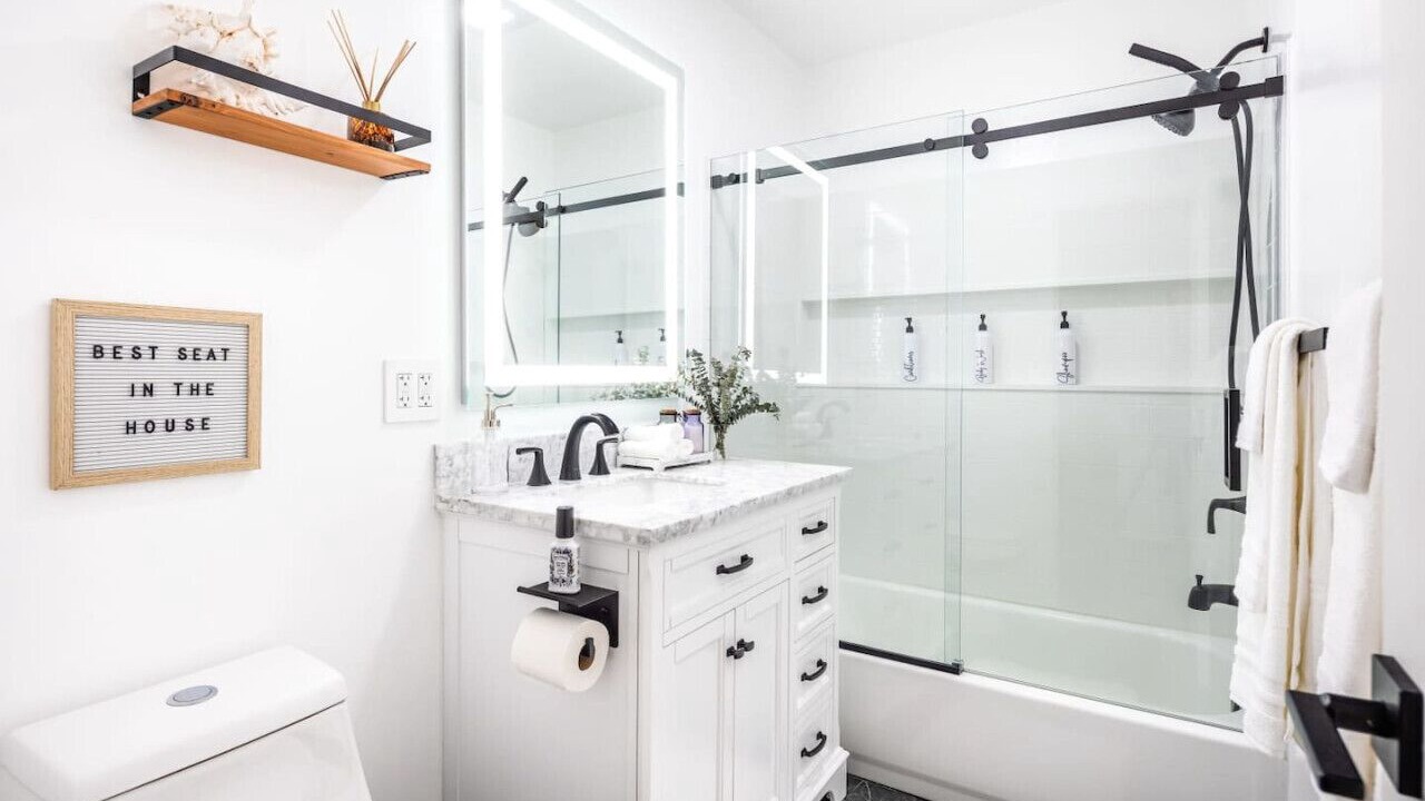 Photo of Bathroom in Grant Hill