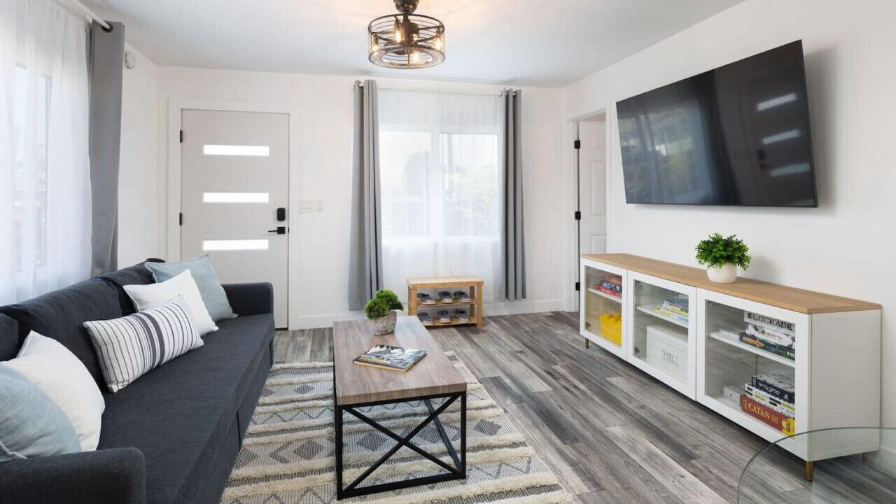 Photo of Livingroom in Grant Hill