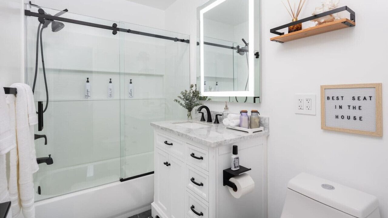 Photo of Bathroom in Grant Hill