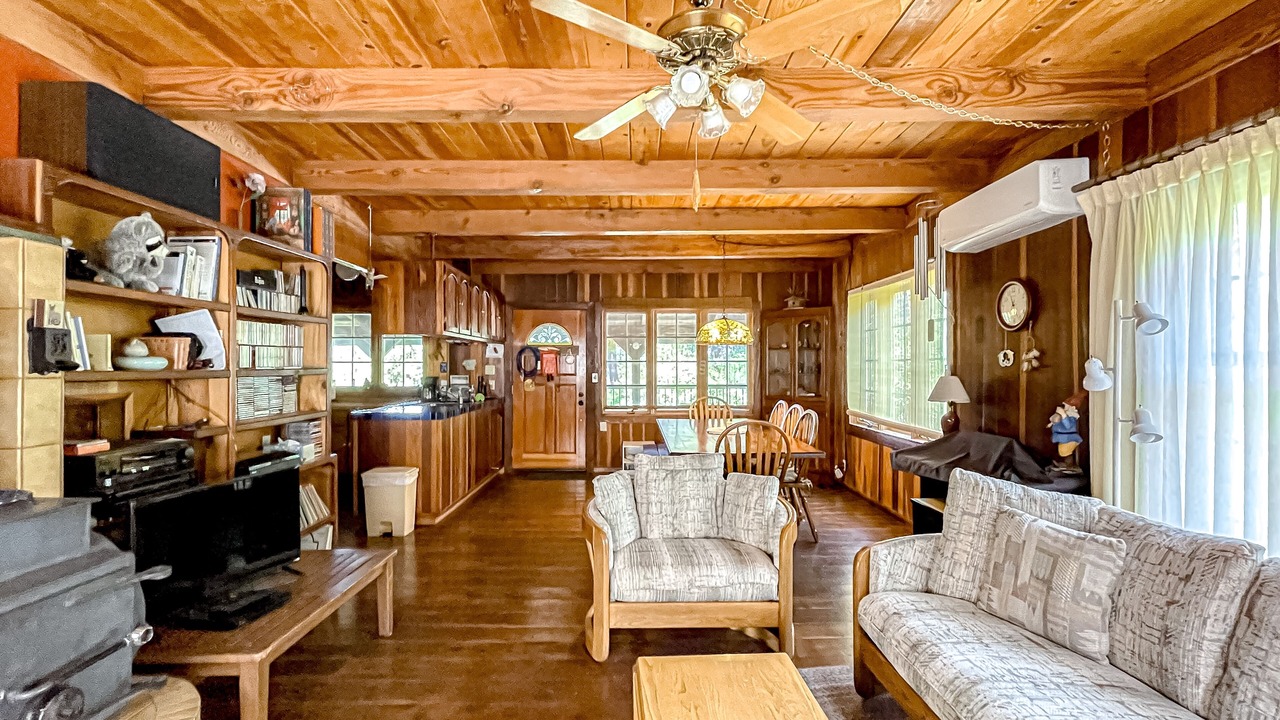 Photo of Livingroom in Burnt Ranch