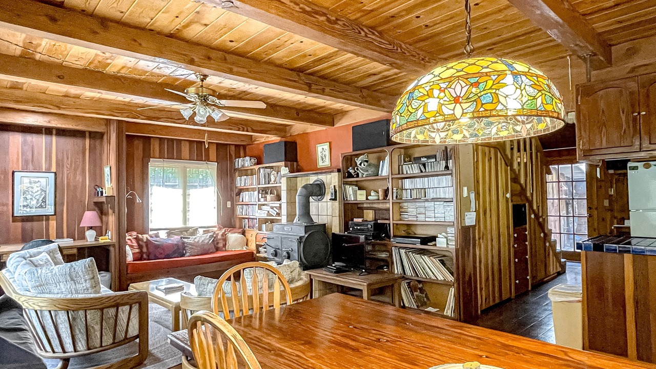 Photo of Livingroom in Burnt Ranch
