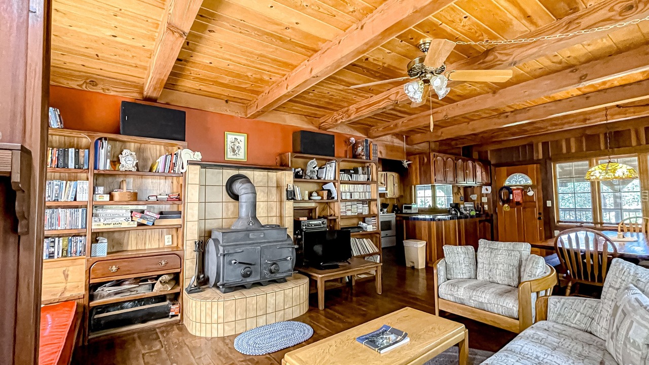 Photo of Livingroom in Burnt Ranch