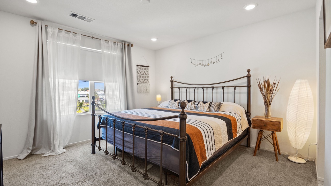 Photo of Bedroom in Bellflower