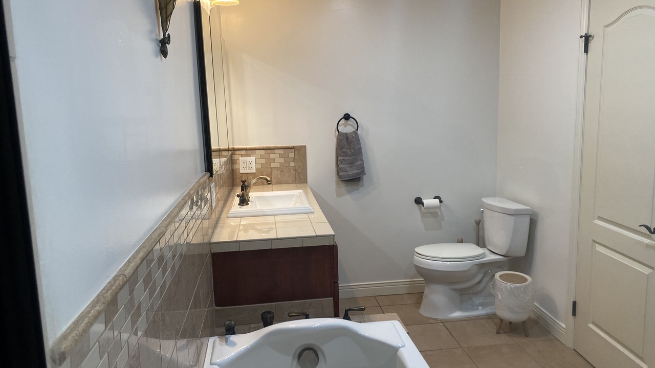 Photo of Bathroom in The Plaza