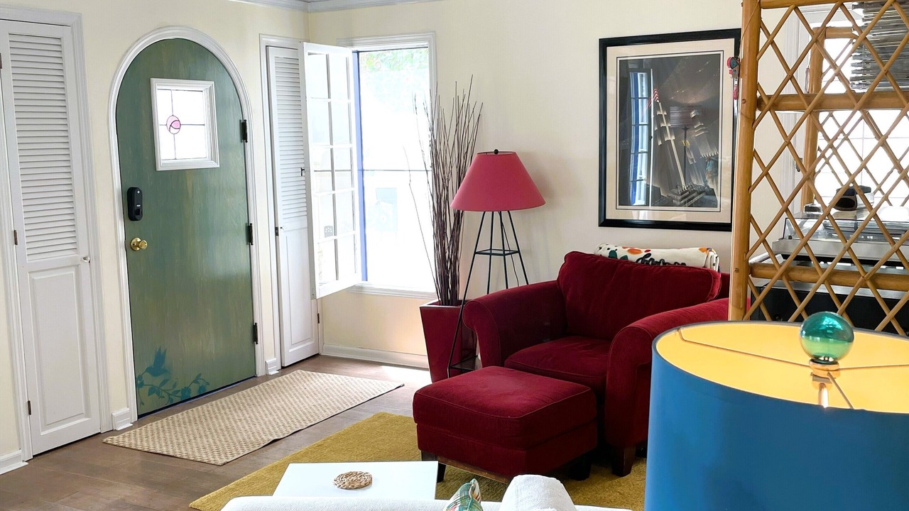 Photo of Livingroom in Belmont Shore