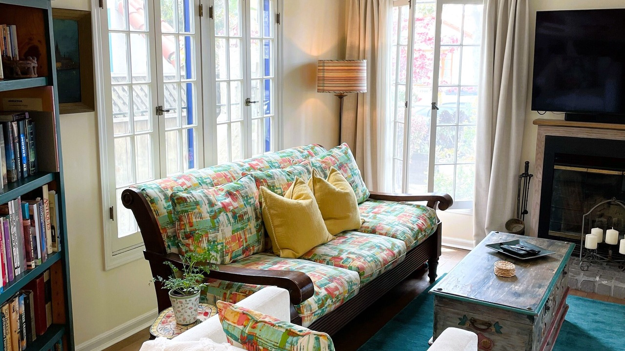 Photo of Livingroom in Belmont Shore