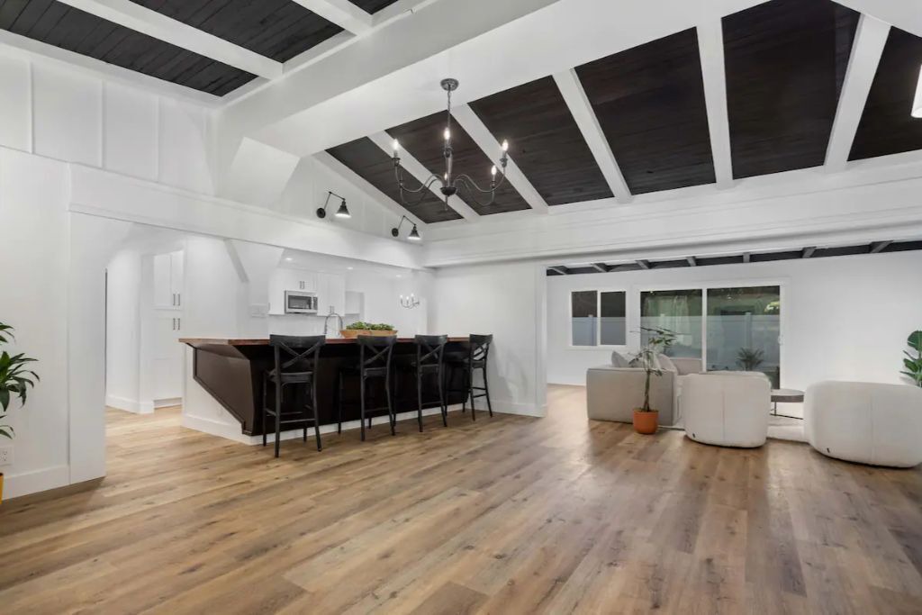 Photo of Bedroom in Reseda