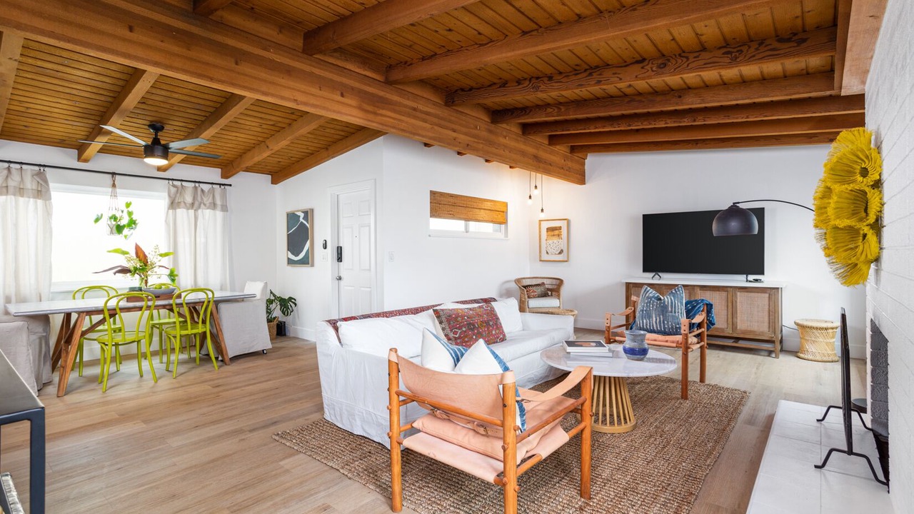 Photo of Livingroom in Santa Ana Heights