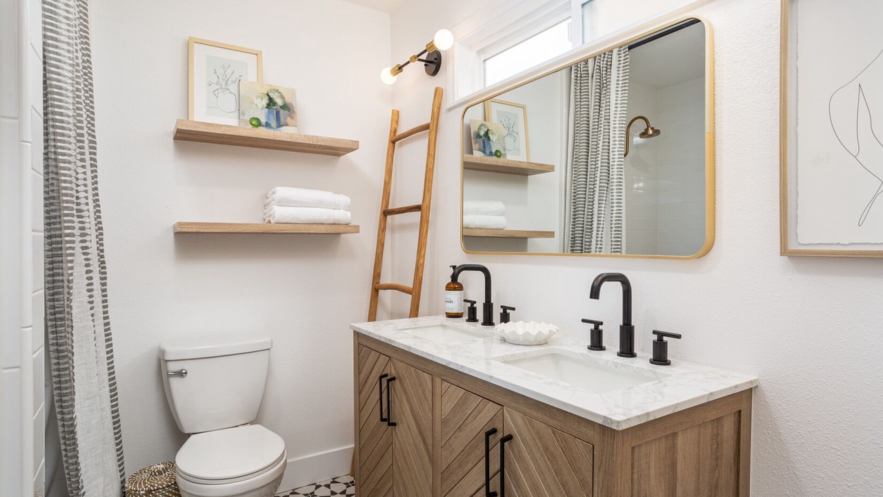 Photo of Bathroom in Santa Ana Heights
