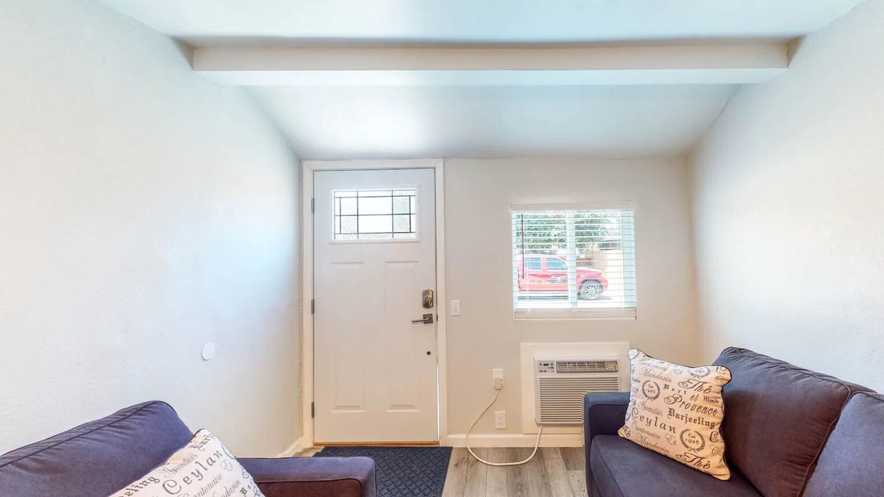 Photo of Livingroom in Porterville