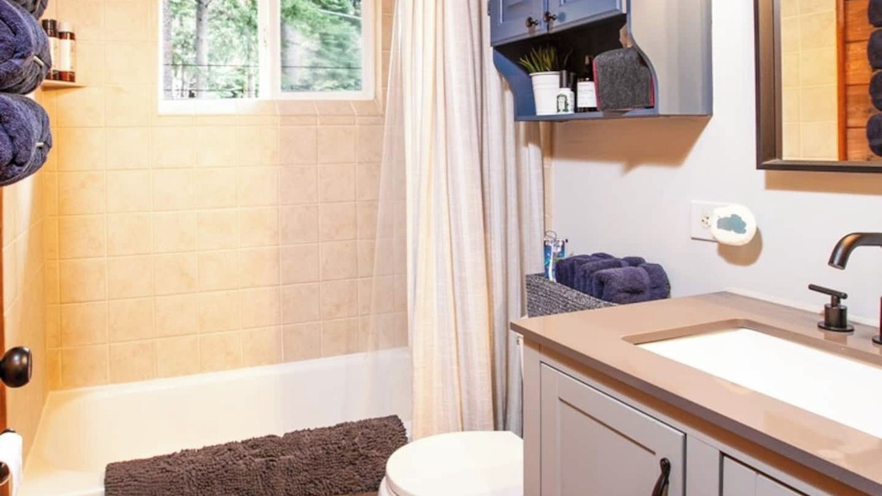 Photo of Bathroom in McKinney Estates