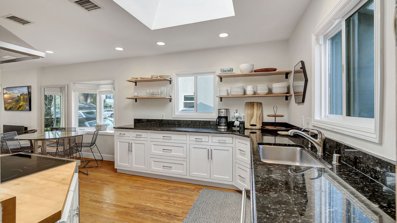 Photo of Kitchen in East Side Costa Mesa