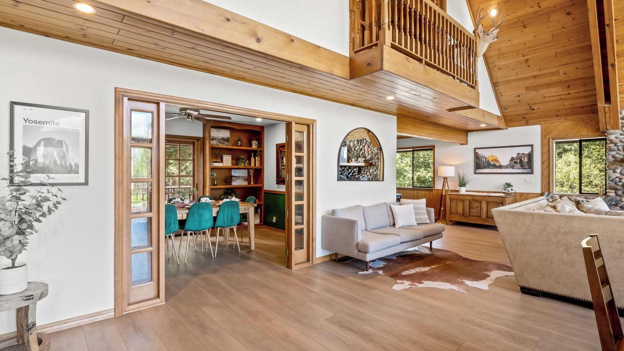Photo of Livingroom in Madera County