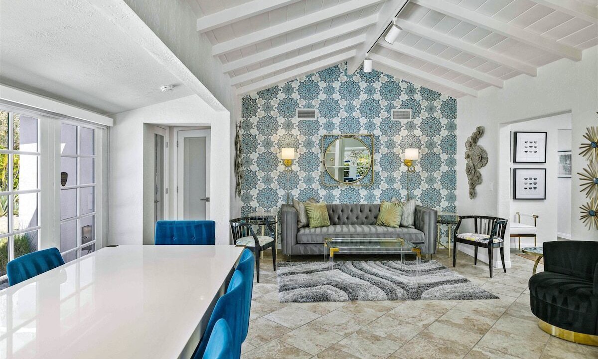 Photo of Livingroom in Warm Sands