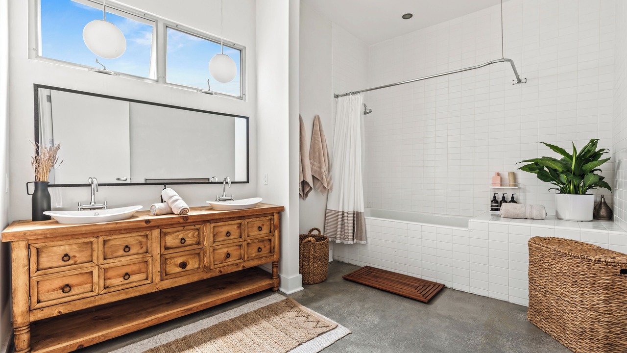 Photo of Bathroom in Ocean Park