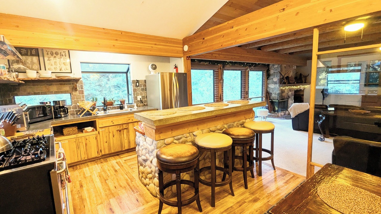 Photo of Kitchen in Twin Peaks
