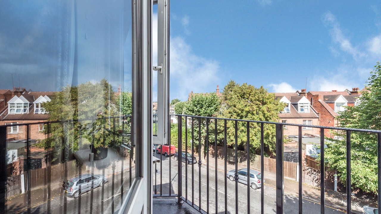 Photo of Outdoor in Brondesbury Park