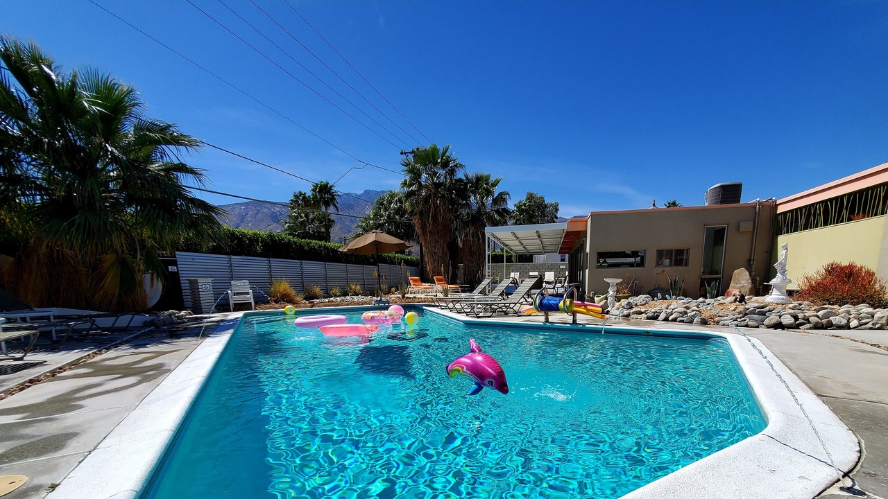 Photo of Outdoor in Racquet Club Estates
