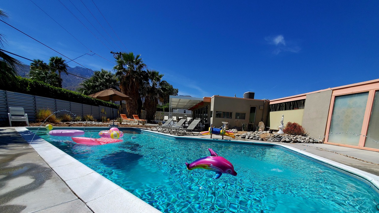 Photo of Outdoor in Racquet Club Estates