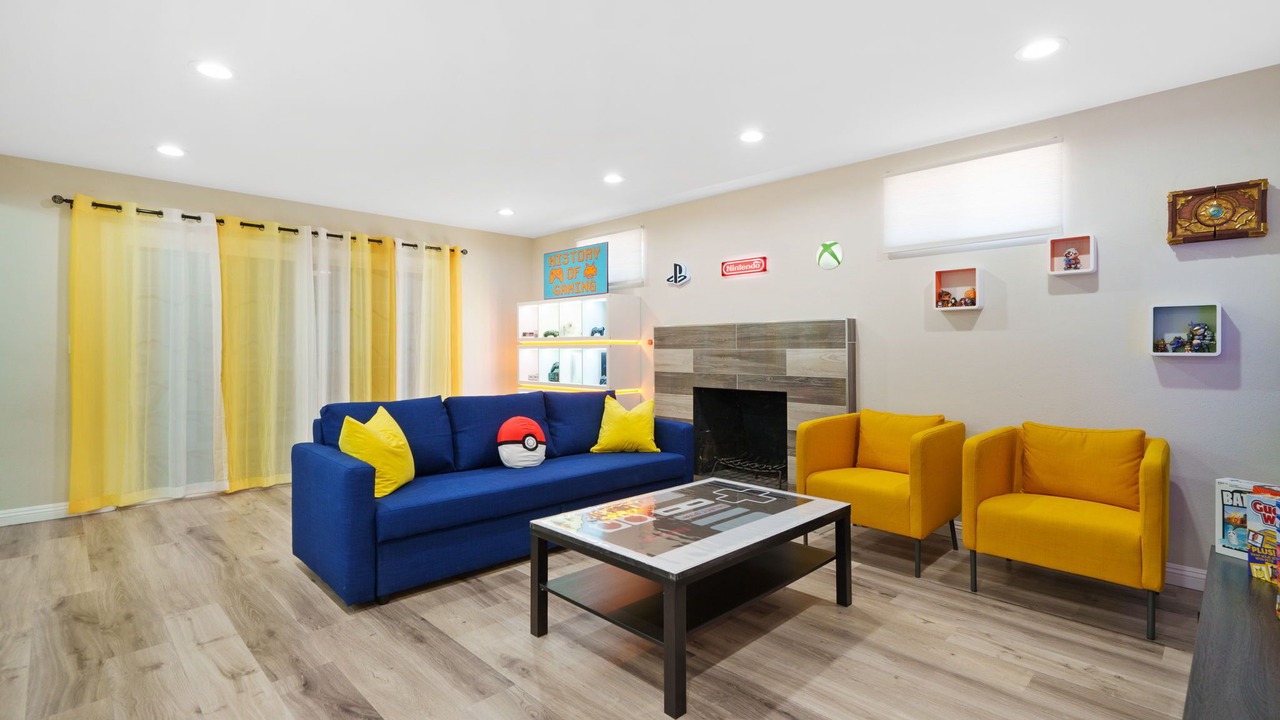 Photo of Livingroom in Fullerton