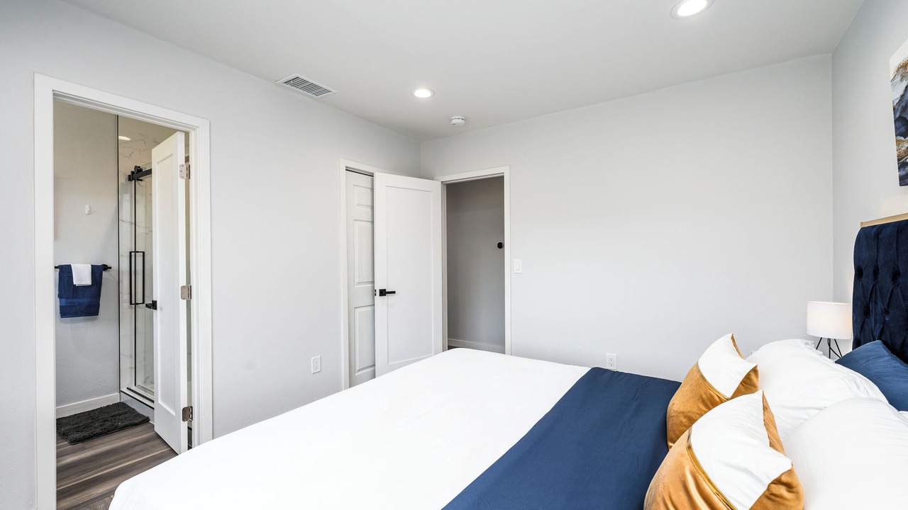 Photo of Bedroom in Riverview West