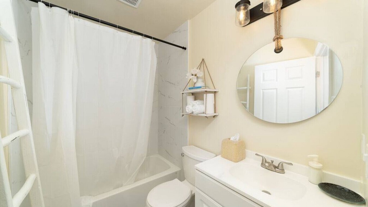Photo of Bathroom in Anaheim Colony Historic District