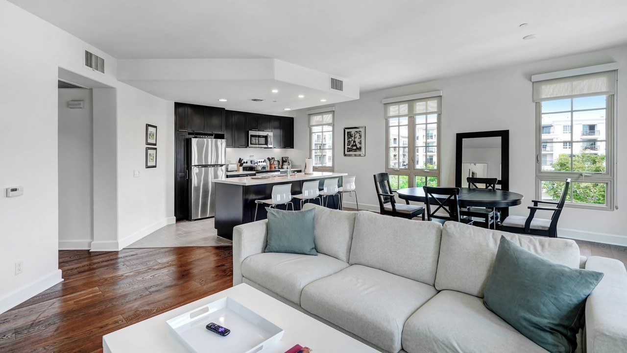 Photo of Livingroom in Downtown