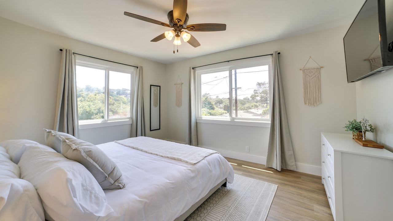 Photo of Bedroom in Del Rey Oaks