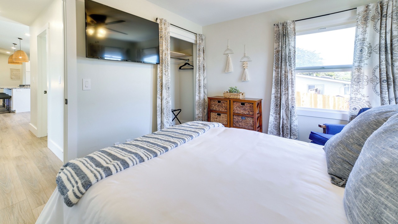 Photo of Bedroom in Del Rey Oaks