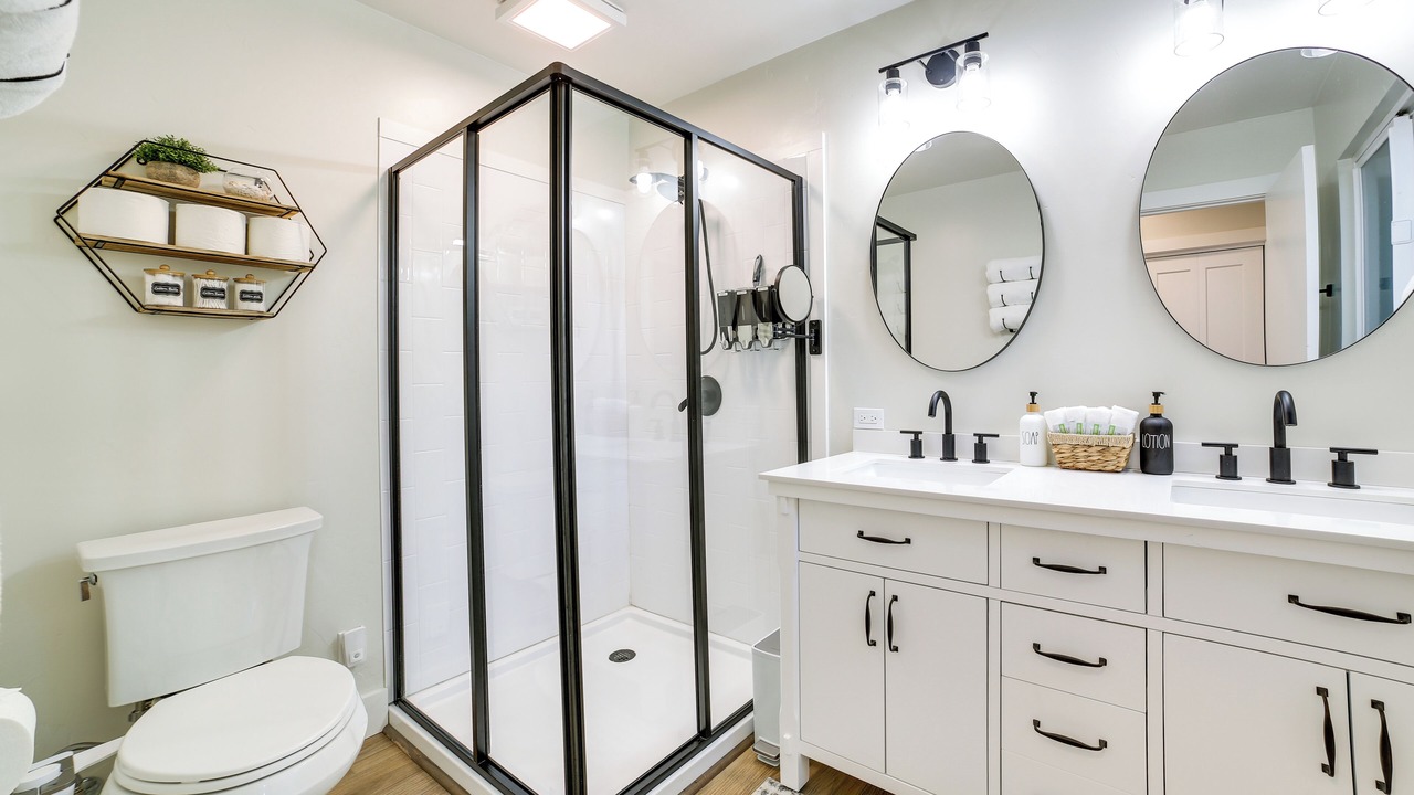 Photo of Bathroom in Del Rey Oaks