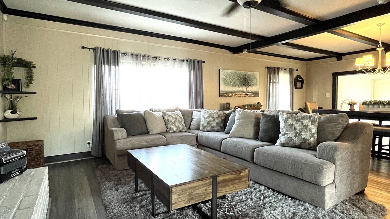 Photo of Livingroom in Anaheim Colony Historic District