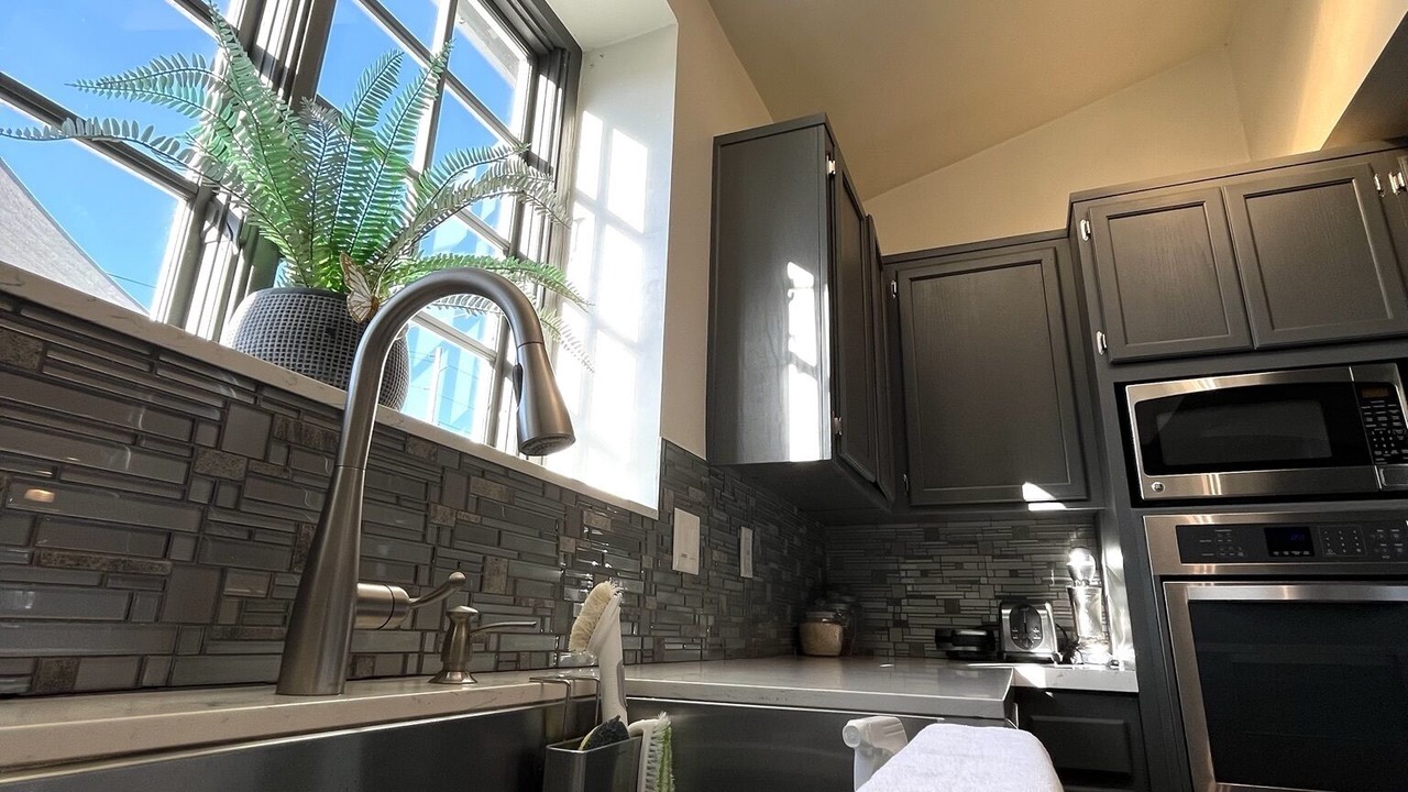 Photo of Kitchen in Anaheim Colony Historic District