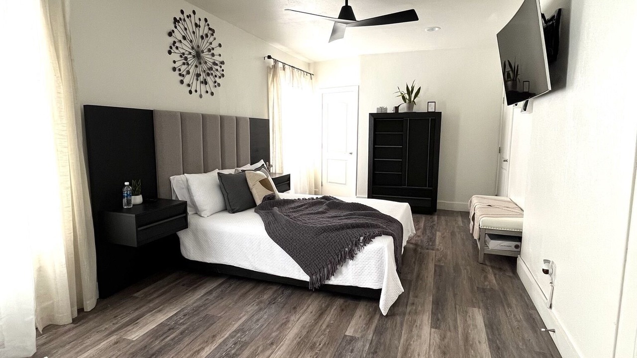Photo of Bedroom in Anaheim Colony Historic District