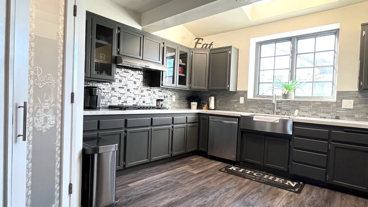 Photo of Kitchen in Anaheim Colony Historic District