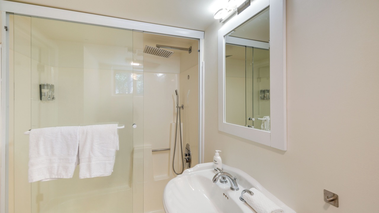 Photo of Bathroom in Pine Mountain Club