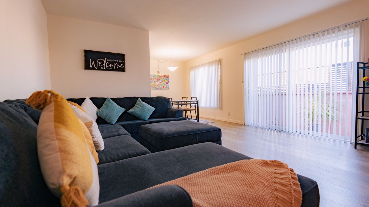 Photo of Livingroom in North Long Beach