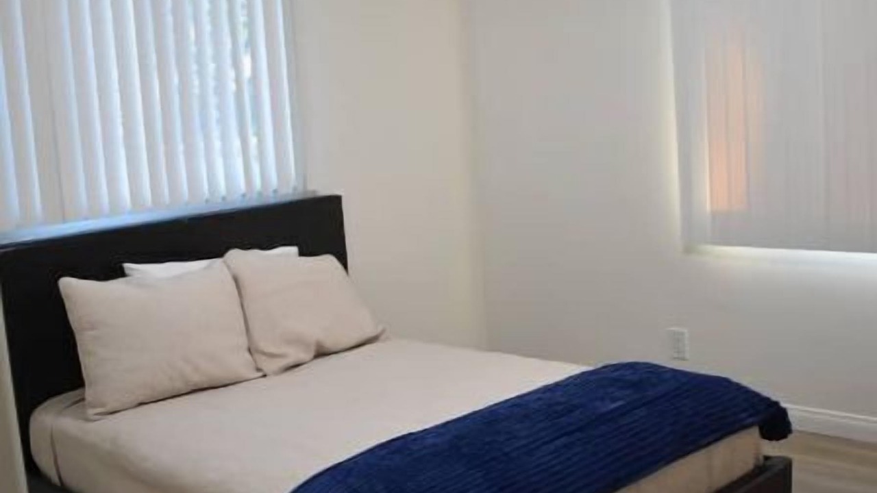 Photo of Bedroom in North Long Beach