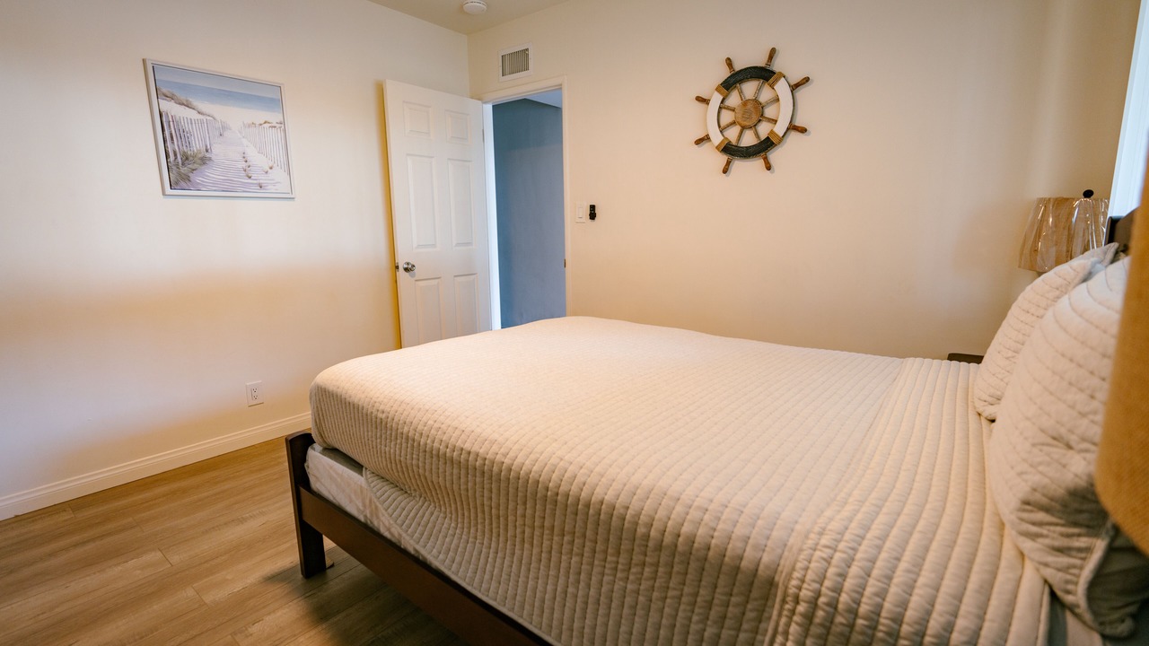 Photo of Bedroom in North Long Beach