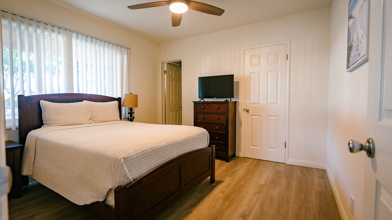 Photo of Bedroom in North Long Beach