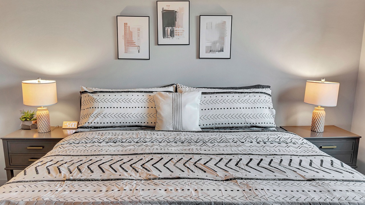 Photo of Bedroom in Platinum Triangle
