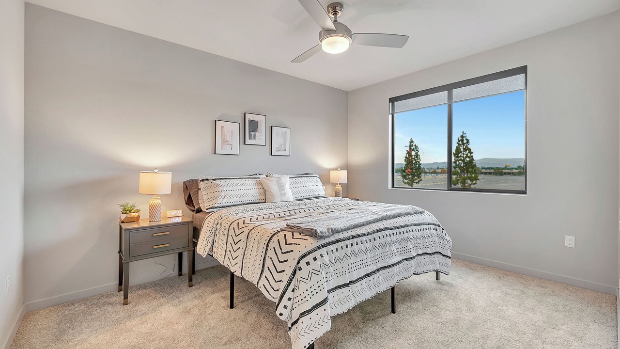 Photo of Bedroom in Platinum Triangle